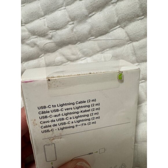 Apple USB-C to Lightning Cable 2m White NWB - Picture 11 of 13